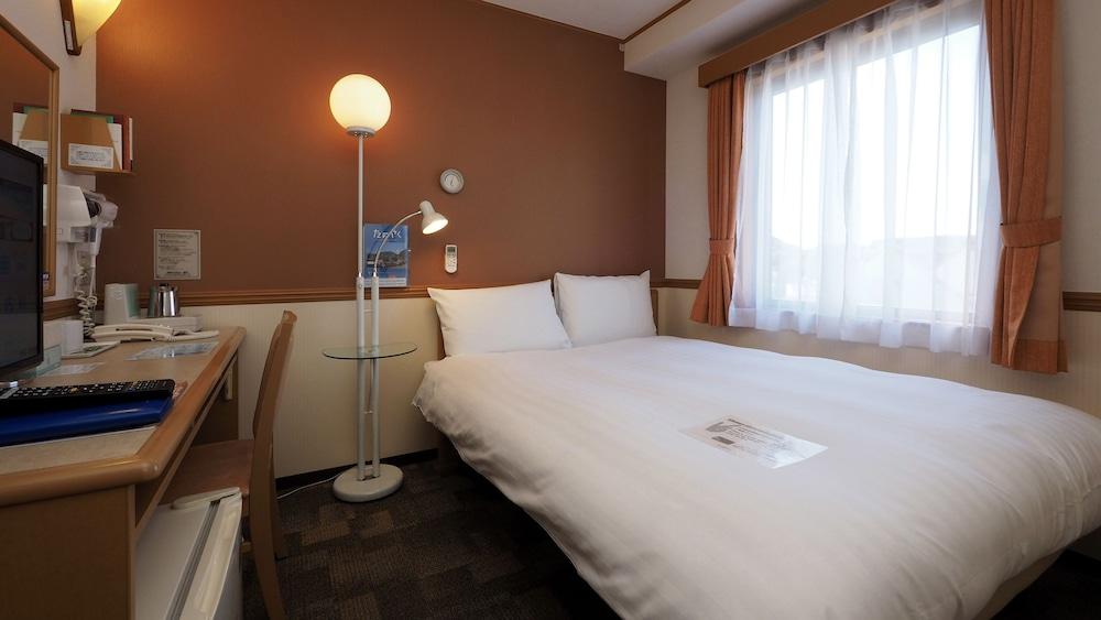 Toyoko Inn Matsuyama Ichibancho Exterior foto